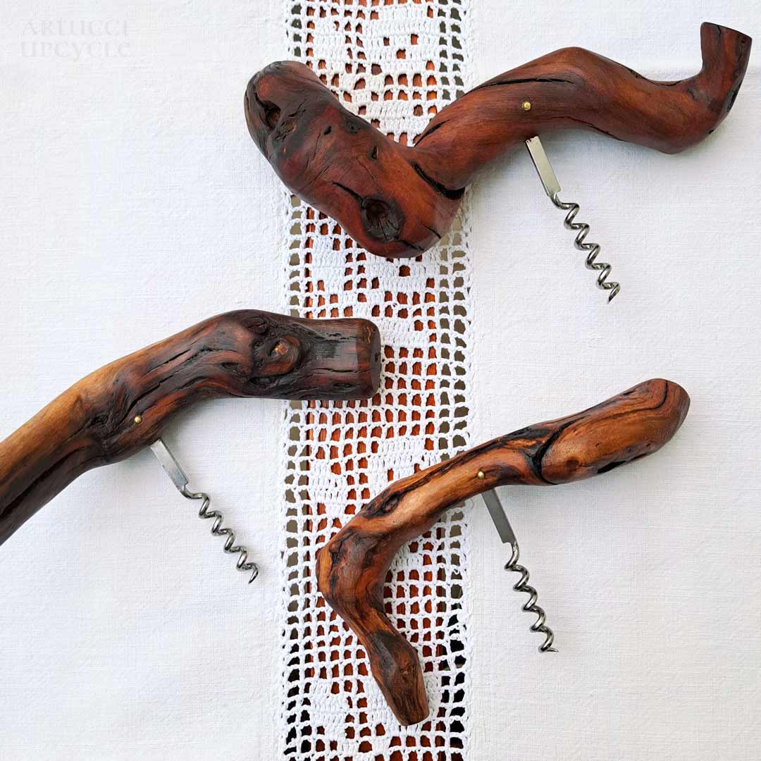 Cork-screws made of upcycled old grapevine wood